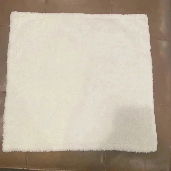 POTTERY BARN Plaid Large Pillow Case 24” - NWT - 100% Cotton - Picture 2 of 5